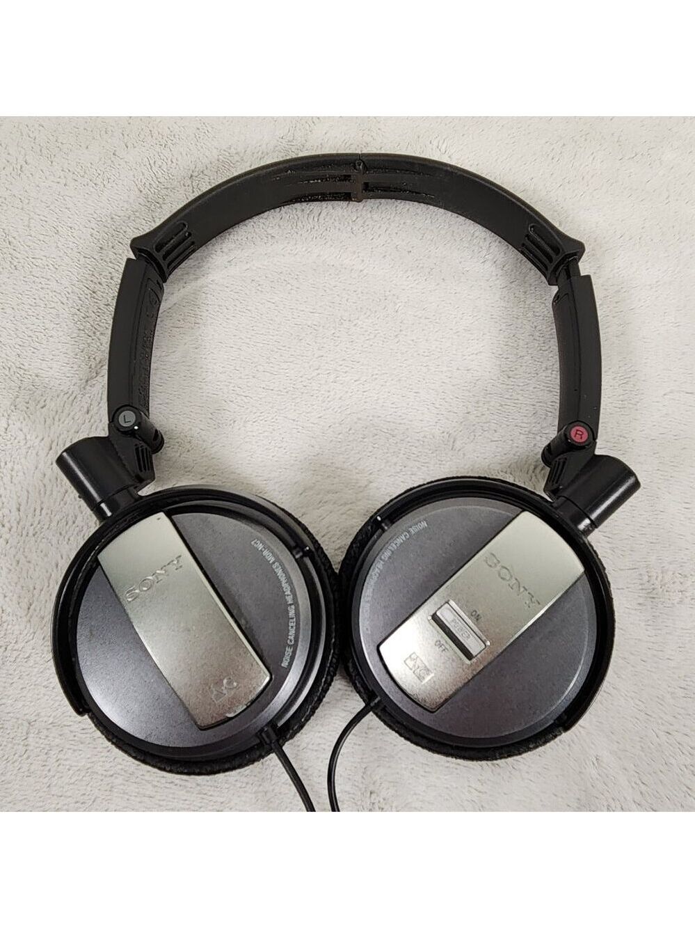 Sony Noise Cancelling Headphones Black MDR-NC7 Black Folding Corded Adjustable